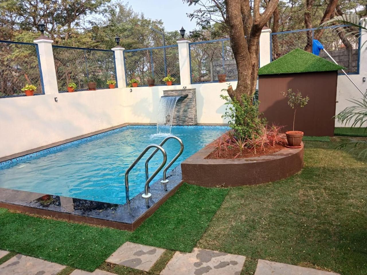 Lavish Villa - 3 Bhk Pool With Lawn Lonavala Ngoại thất bức ảnh