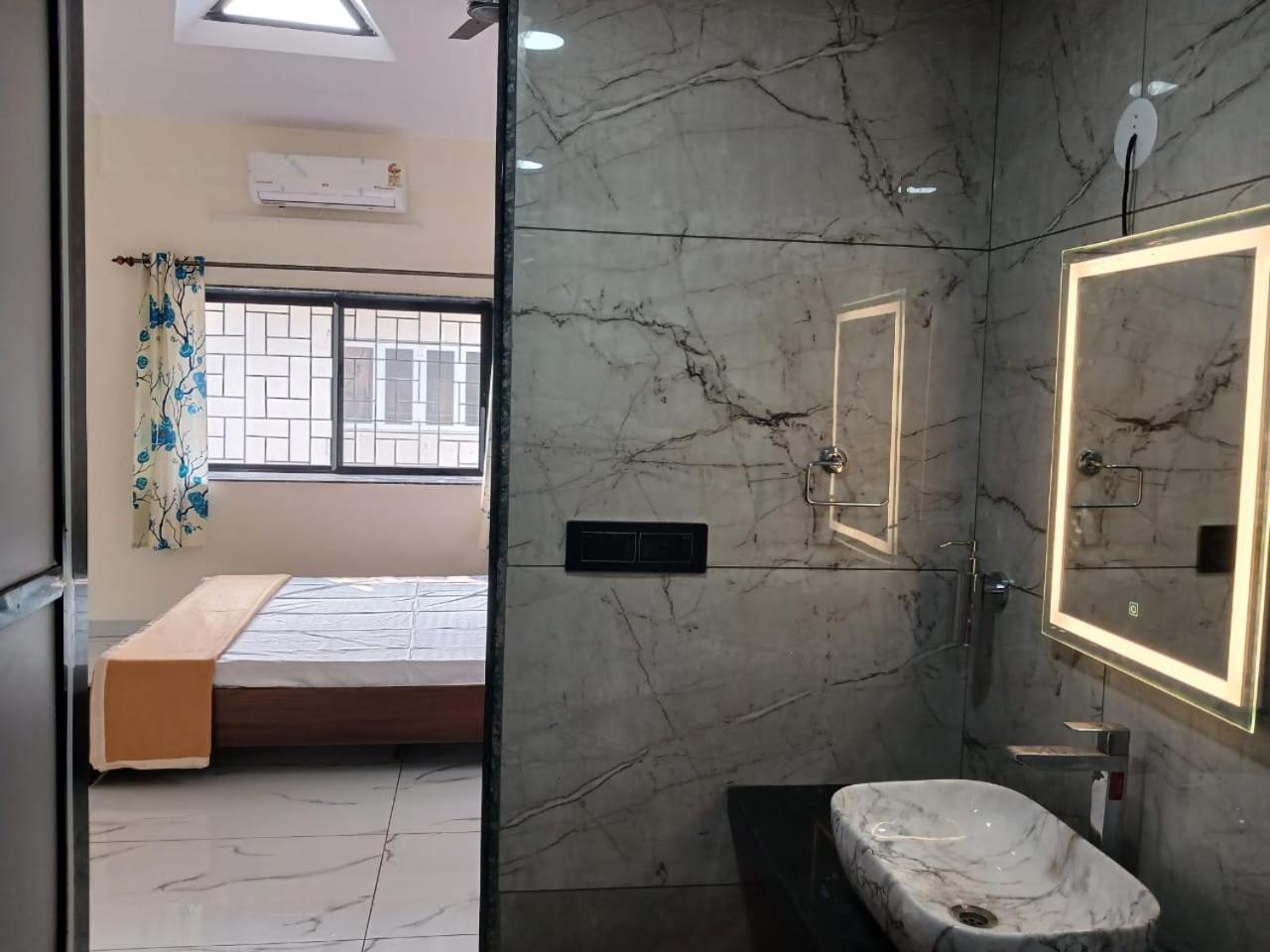 Lavish Villa - 3 Bhk Pool With Lawn Lonavala Ngoại thất bức ảnh